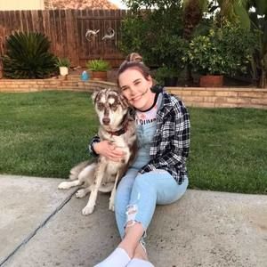 Meet your Posher, Emily